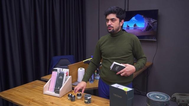 LITTLE GREENE 1 01.mp4