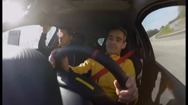 Renault Clio R.S.16 - The Renault Concept-car Genesis (full Version)