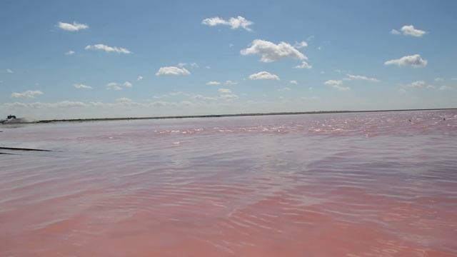 Розовое озеро Бурсоль