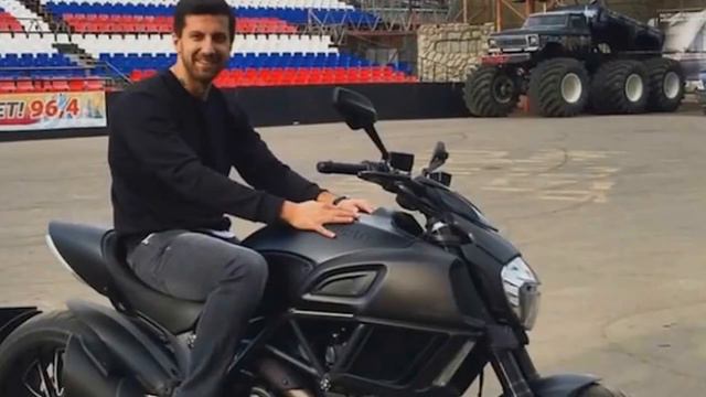 АМИРАН САРДАРОВ ДНЕВНИК ХАЧА СКОЛЬКО ЗАРОБАТЫВАЕТ АМИРАНИНТЕРВЬЮ ДУДЬ