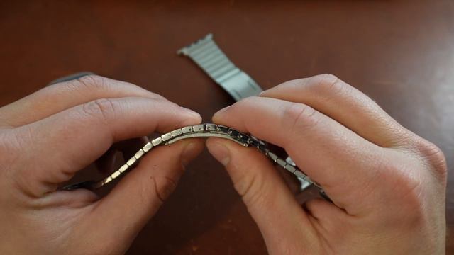 Apple Stainless Steel Link VS. Casetify Monolink For Apple Watch Ultra - Which Is Better?