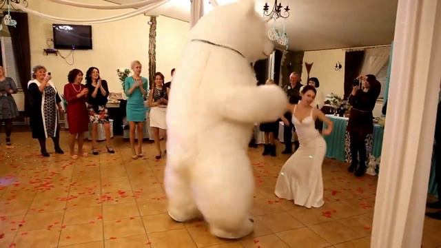 БЕЛЫЙ МЕДВЕДЬ НА СВАДЬБЕ! ТЕЛ. ДЛЯ ЗАКАЗОВ - 067 915 58 85, 095 214 29 96.