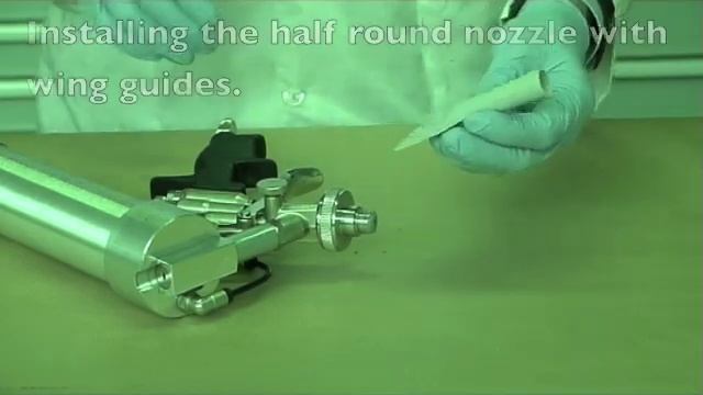 Spray Gun For Extruding