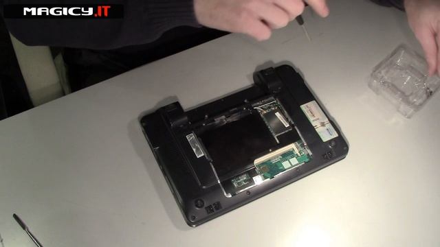 Asus Eee PC Disassembly