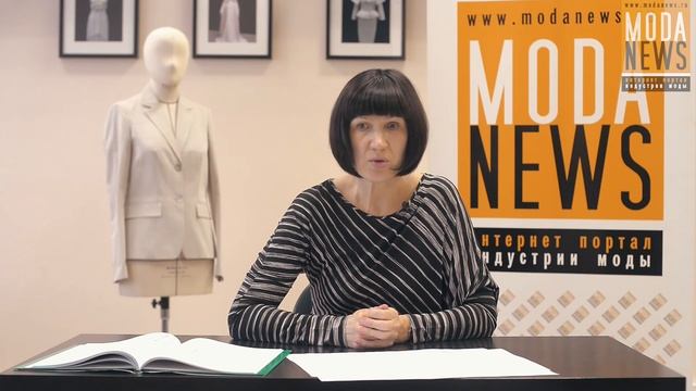 46. Пиджачный воротник с низким положение верхней пуговицы в жакете прилегающего силуэта