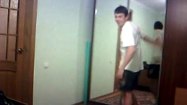 неудачная стойка руках.wmv