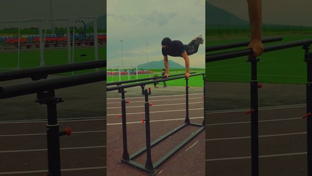 Если можешь что-то одно — доведи это до совершенства :)