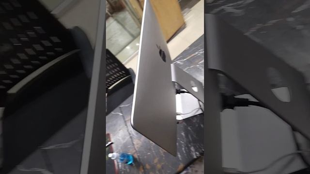 IMac 2019   4k Display.              I3 8th Gen.  64 Gb Ram