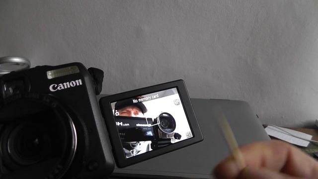 Canon Powershot G12 10mp..MINT!