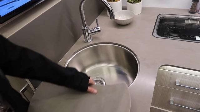 2020 UNITY With MURPHY BED By Leisure Travel Vans