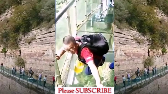China Glass Bridge Crack Effect  East Taihang Mountain Glass Bridge