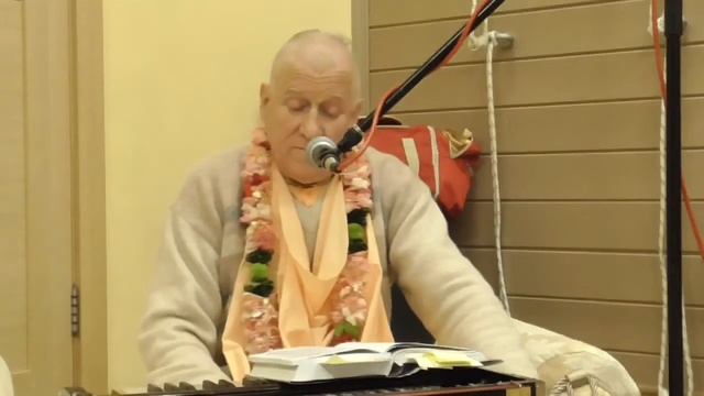 Отречение от мира. Нитай Чайтанья Госвами. Чайтанья Чаритамрита. М.Л.23.текст105. .