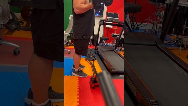 Силовая тренировка. Штанга. Бицепс.