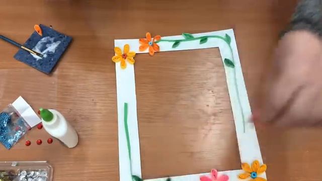 Рамка в технике квиллинг