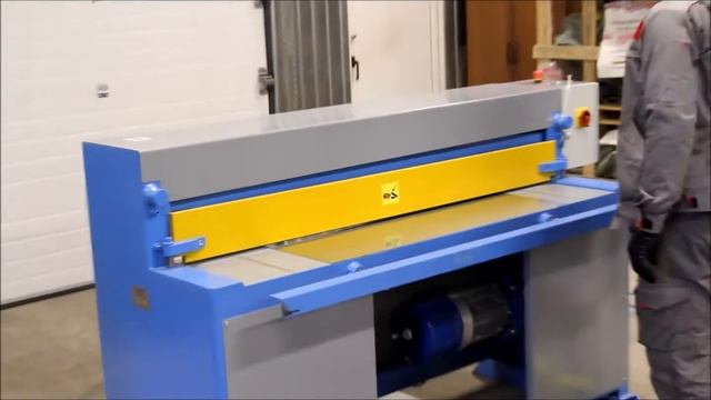 Резка листового металла на электромеханической гильотине MAZANEK GM 1500/1.5