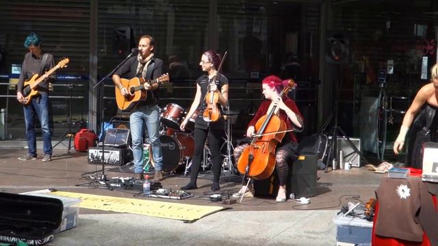 Ганновер. Музыка на улице.