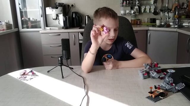 обзор на лего Майнкрафт данжен.битва за красную пыль.