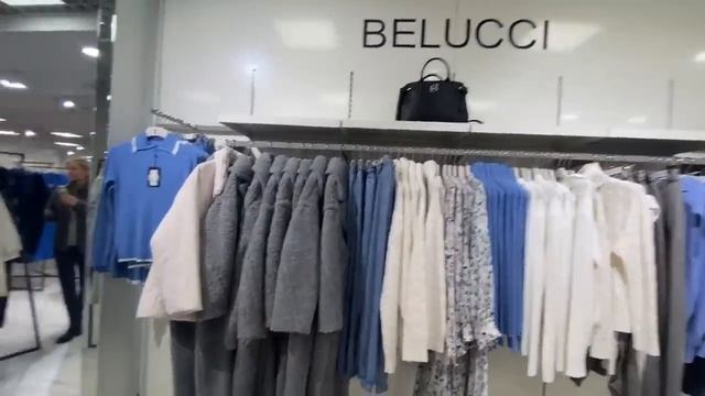 Шопинг ? в ТРЦ Европолис с Светланой,Охота за курткой ?Счастливые дни в СТОКМАНН, в кассу Очередь.