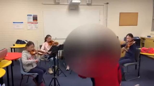 Pachelbel Canon In D Major -by The Violin Girls Early Years.