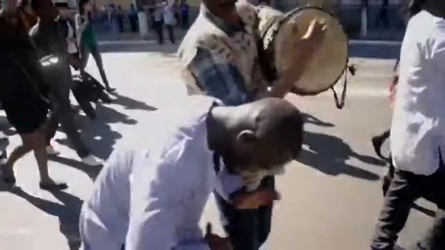 Тем временем  1 мая в Астрахани)))