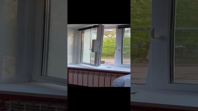 Открытие окна при помощи цепного привода на распахивание