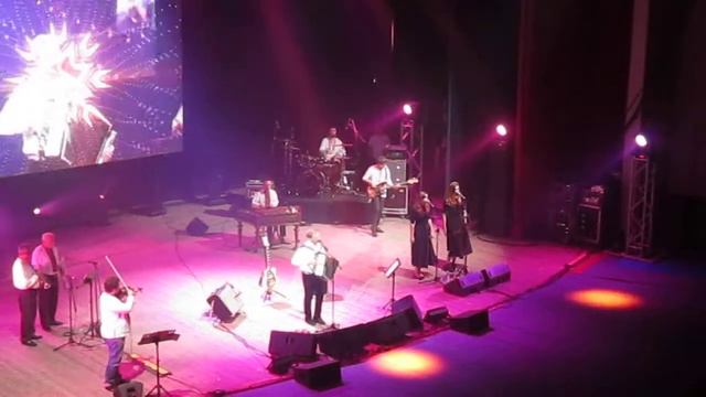 Олег Скрипка- Tombe La Neige