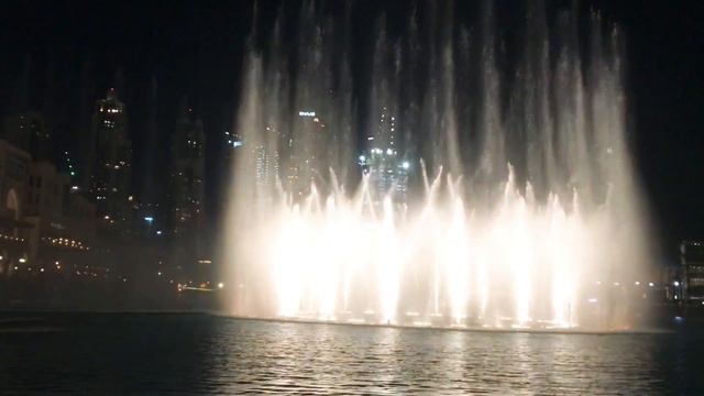 ФОНТАН В ДУБАЕ 2018 | Нереально крутое шоу