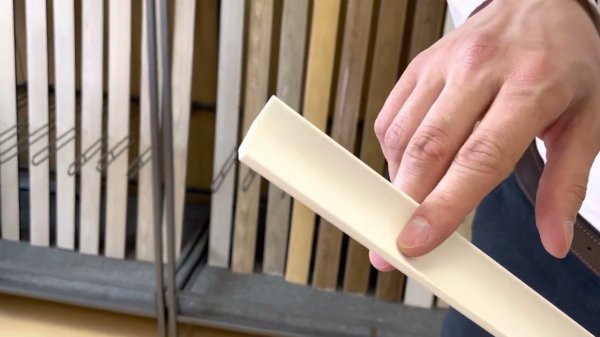 Карниз из полистирола высокой плотности HI WOOD A35 25мм х 25мм х 2,0м.