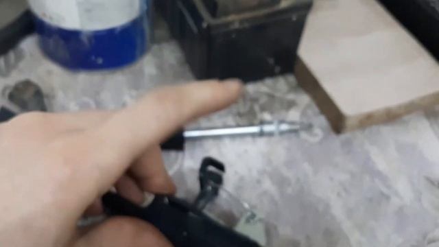 Ремонт дверей: снятие обшивки и замена ручек