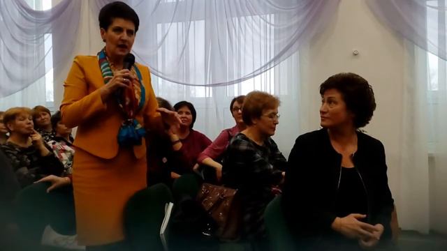 Замминистра образования Карелии Татьяна Васильева и учитель Ирина Велеславова полемизируют о ФГОСах