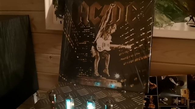AC/DC

Альбом: Stiff Upper Lip

Can't Stand Still