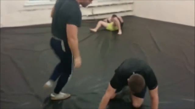 Выход на треугольник из позиции бэкмаунт.