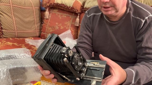 Большая распаковка старинных фотокамер