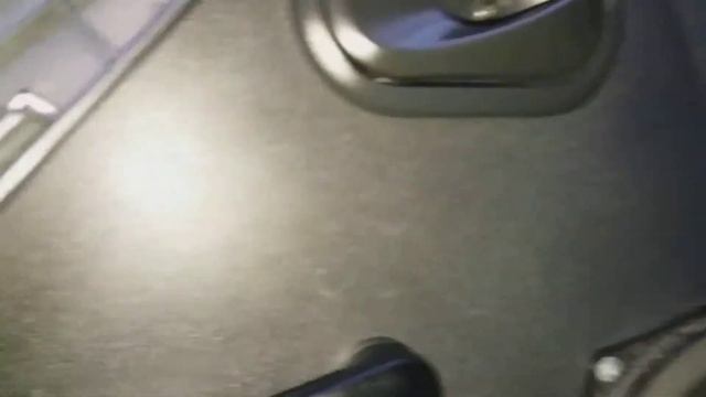 Ремонт дверей: снятие обшивки и замена ручек