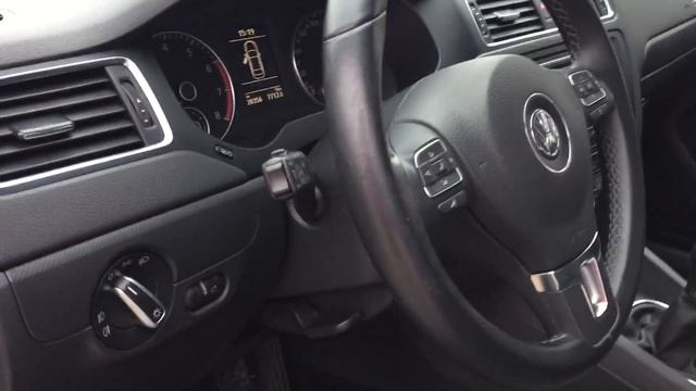 Купить Volkswagen Jetta (Фольксваген Джетта) 1.6 105 л с МТ 2014 г. с пробегом