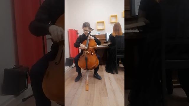И.Х.Бах. Концерт до минор 1 часть. Бузовкин Фёдор, 13 лет.