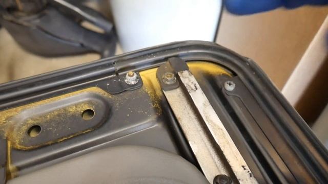 How to Remove Sunroof - Bumpstop Fix - 1988 Honda CRX Si