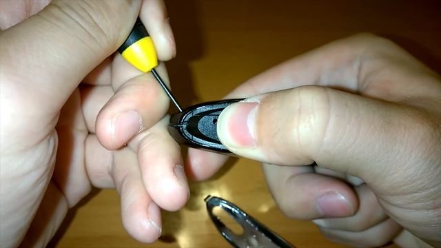 DIY: Easiest Way To Replace Touareg Key Battery & Emergency Key Removal (2011+)