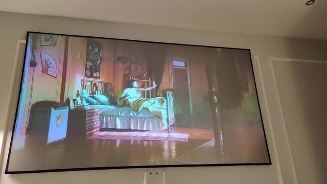 ALR экран,с таобао, проектор 1200ansi,вечер, включён свет