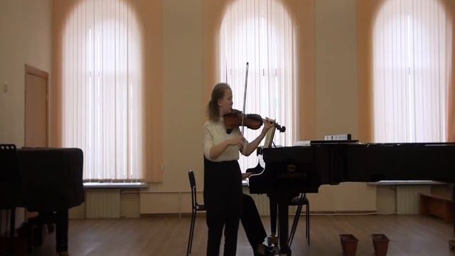 Горбунова Ксении 8 класс 1. Вокализ С. Рахманинов, 2. Непрерывное движение О. Новачек