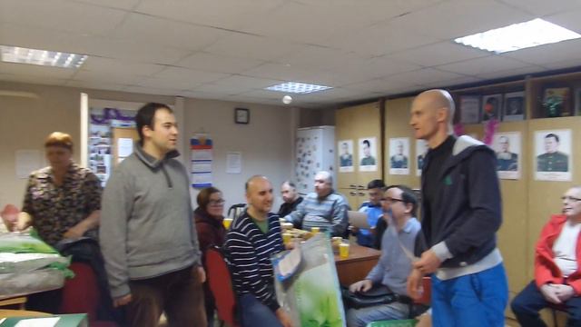 Награждение инвалидов Покровского - Стрешнева за участие в окружных олимпиадах.