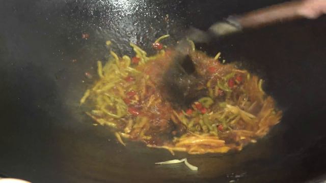 【農村四哥】媳婦想吃鴨子，農村四哥到嫂嫂家現買回家，做一道“醉鴨”味道好