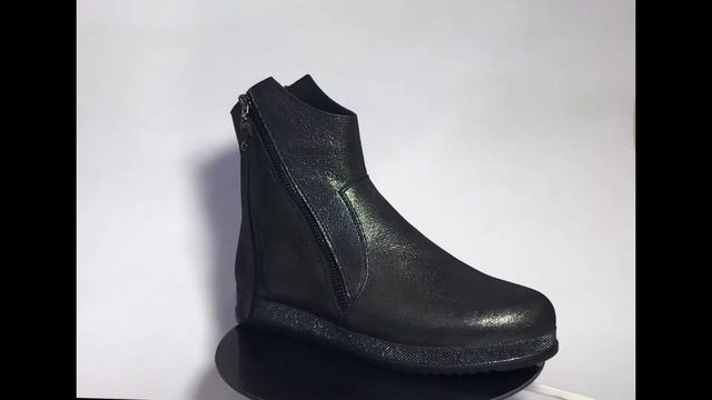 Милые ботиночки с двумя рабочими молниями VG B Elya BL FLL