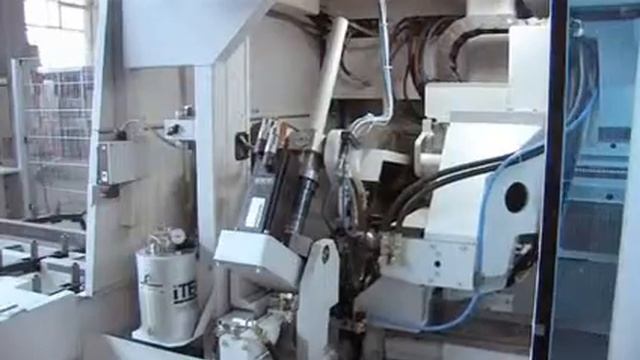 KASTOvariospeed C 15 - Vollautomatischer Metall-Kreissägeautomat  Fully-automatic circular saw