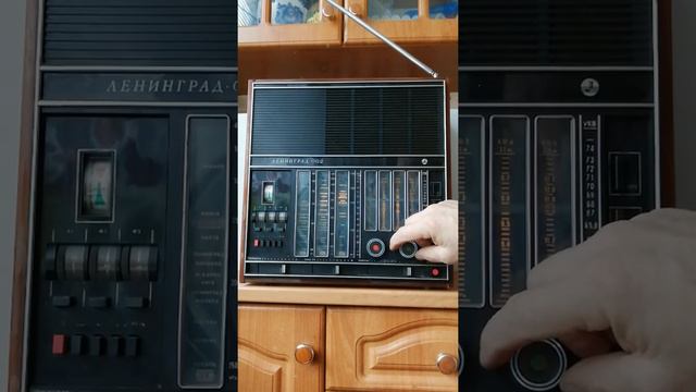 Радиоприемник Ленинград 002 с фм