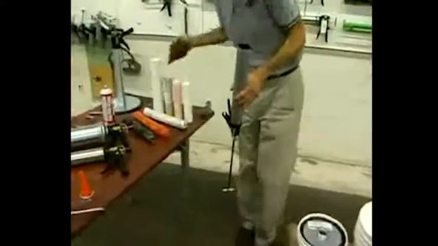 How To Load A Bulk Caulk Gun From A Pail  | Albion Engineering