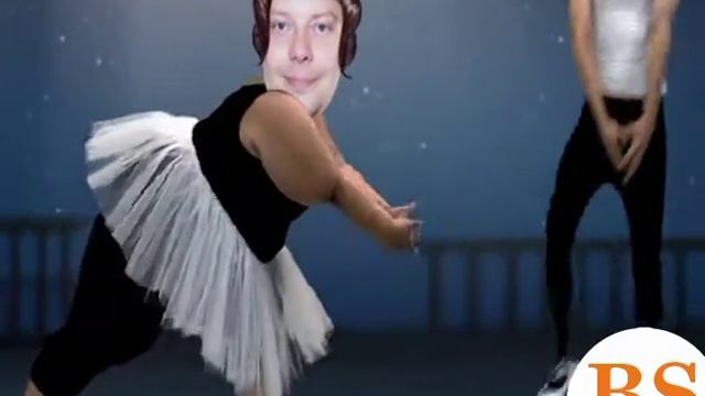 Новогодний танец от красавцев админов