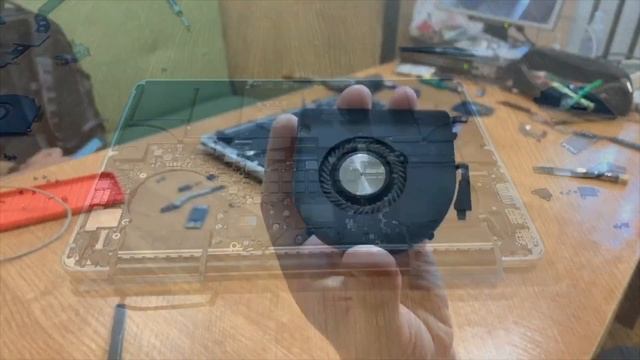 MacBook Pro 15 Mid 2015 A1398 Замена термопасты