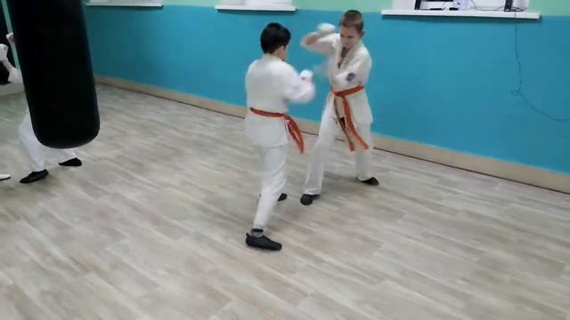 Бункай пинан соно ни 12 каратэ