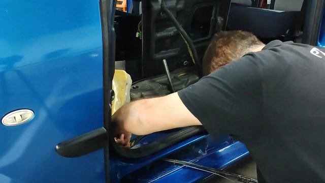Reparación Puerta Eléctrica Peugeot  1007 Por 180 Euros